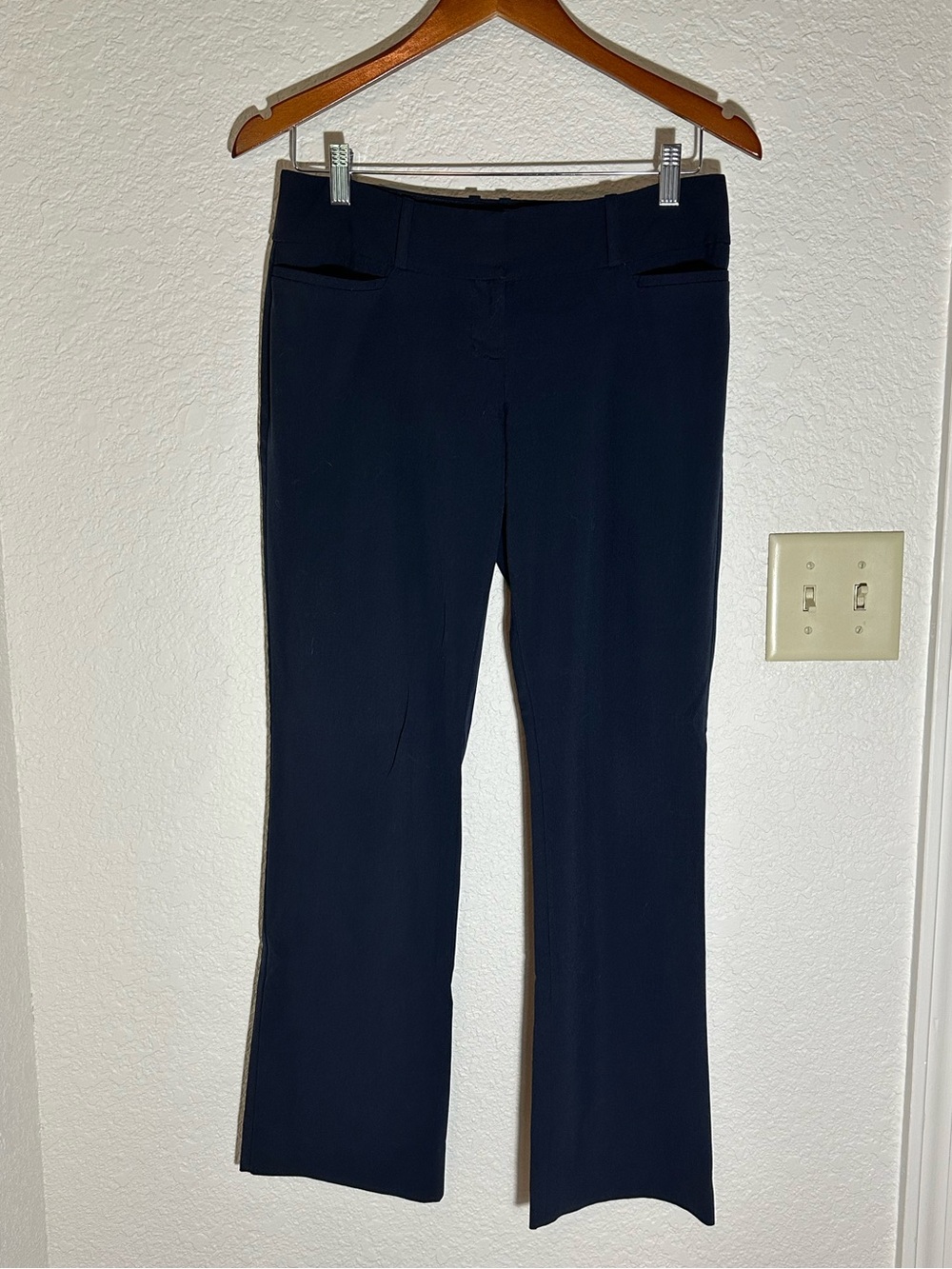The Limited Drew Fit Navy Blue Size 4 Short